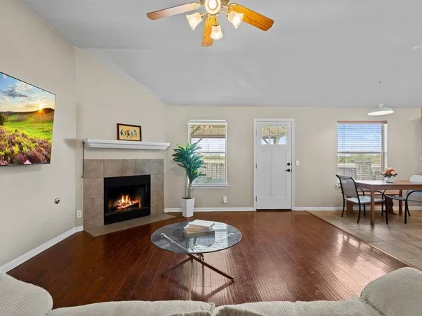 752 Atlantis, Kyle, TX 78640