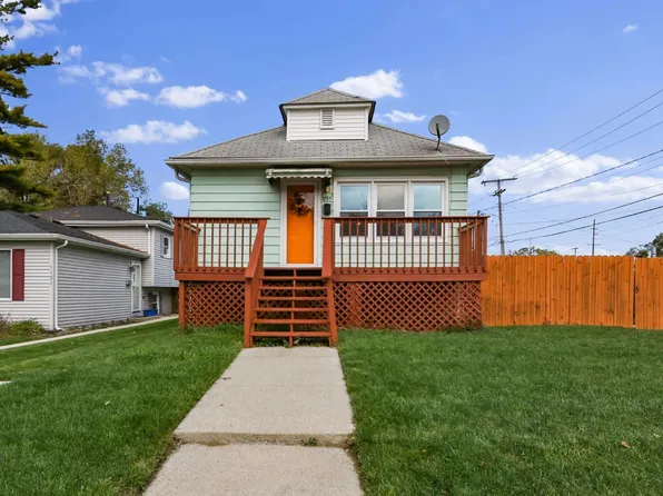 1135 169th Pl, Hammond, IN 46324