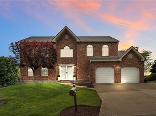 456 Shelbourne Dr, Pittsburgh, PA 15239