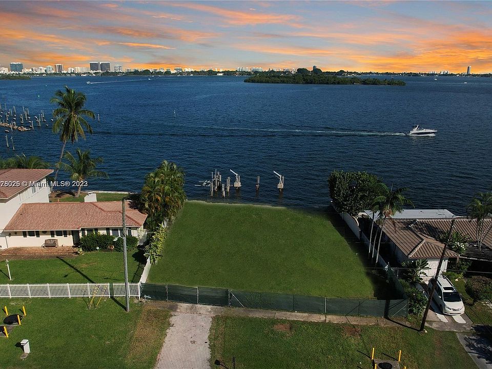 2nd image of 11035 N Bayshore Dr