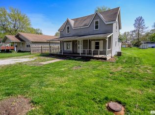 307 E Douglas St, Edinburg, IL 62531