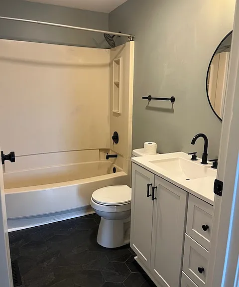 1547 Iris Ct — Photo 4