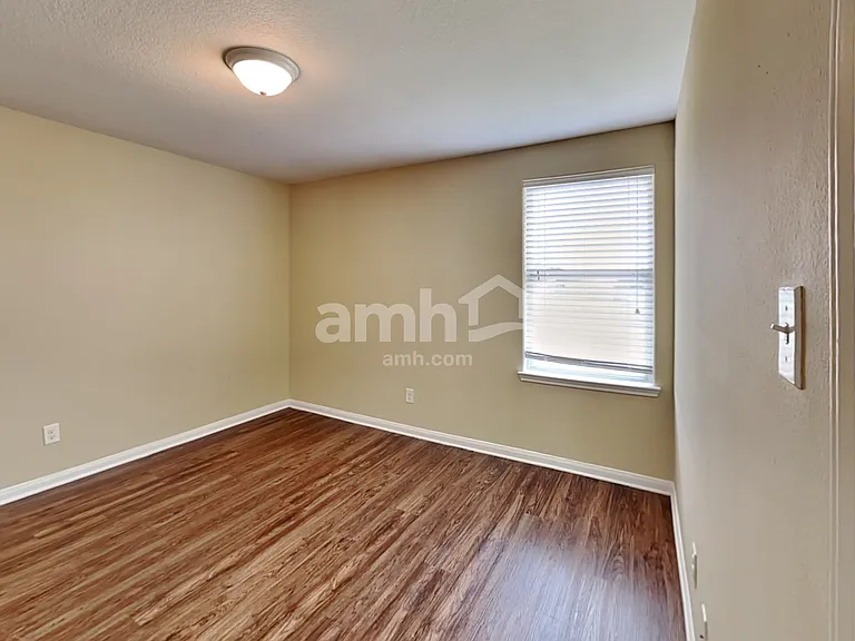 9415 White Diamond Ln — Photo 12