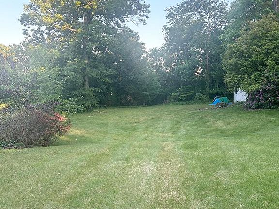 3rd image of 4611 Upland Dr