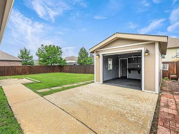 2nd image of 14812 Lone Spring Dr