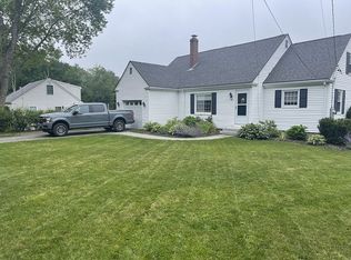 61 Fowler Rd, Cape Elizabeth, ME 04107