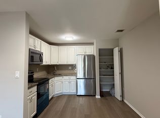 280 Hampshire Ct, Piscataway, NJ 08854