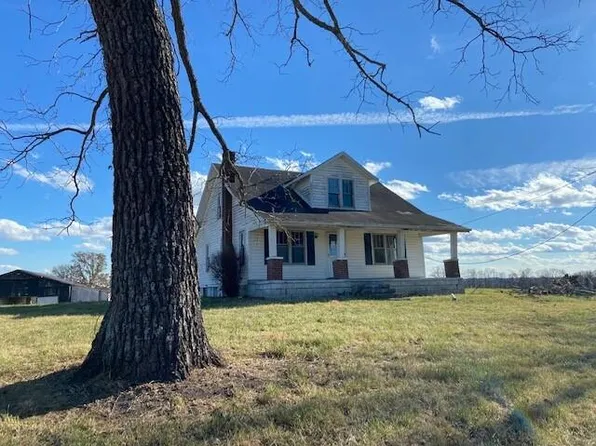 2750 Renaker Berry Rd, Berry, KY 41003