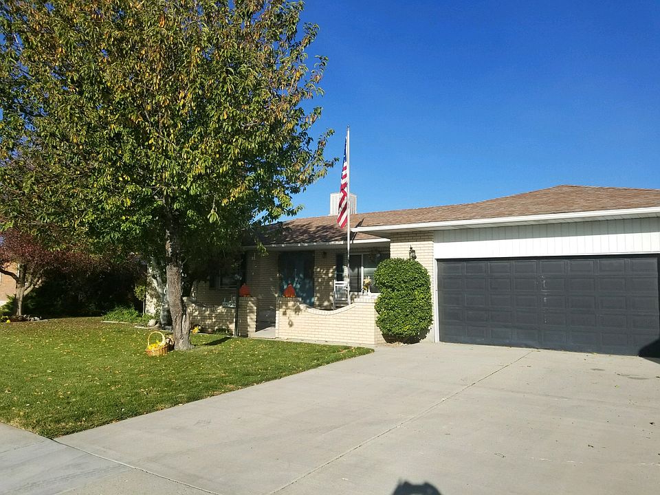 1st image of 10577 S Featherwood Dr
