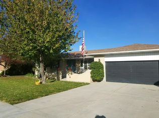 10577 S Featherwood Dr, South Jordan, UT 84095