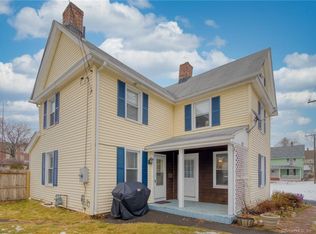 17 Hazel St, Manchester, CT 06040