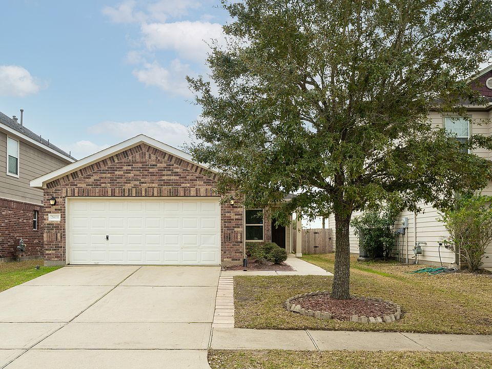 1st image of 26131 Flinton Dr