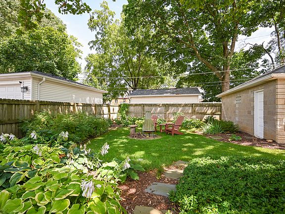 3rd image of 519 Byron Ct