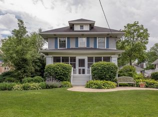 685 Hillside Ave, Glen Ellyn, IL