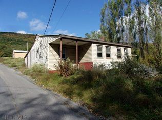 1044 N Railroad St, Everett, PA 15537