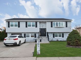 121 Madison St, Little Ferry, NJ 07643