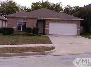 1902 Chandler Ln, Arlington, TX 76014