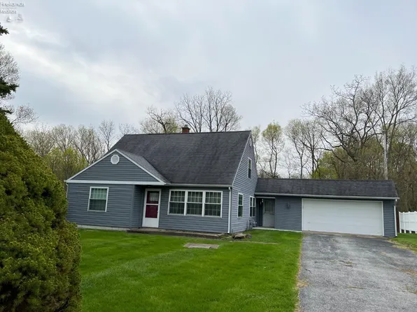 4516 E Terrace Cir, Port Clinton, OH 43452