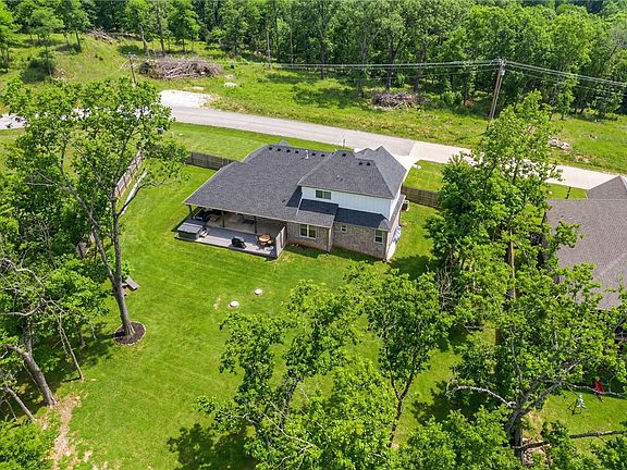 2nd image of 12418 Wildwood Dr