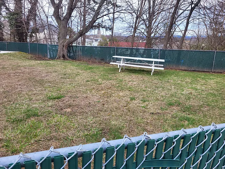 126 Biruta St #B20 — Photo 12