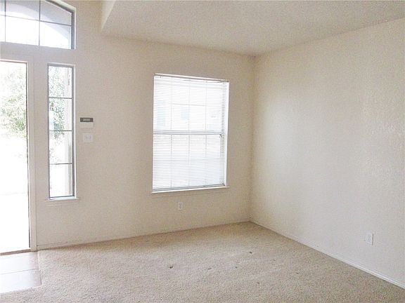 5th image of 6097 Camden Lake St