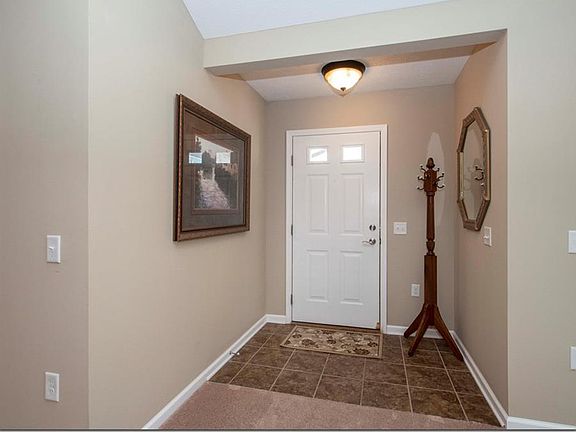 4th image of 1914 Woods Dr