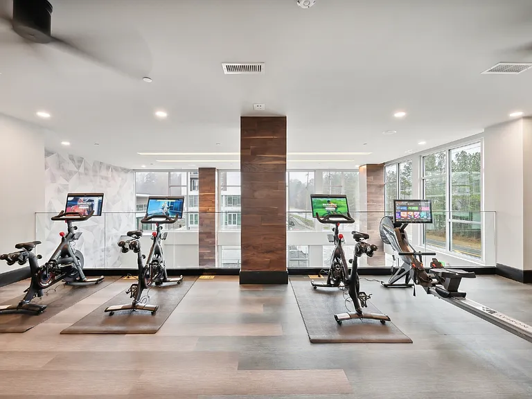 Aura Fifty4 — Photo 28