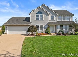 2171 Waterbury Dr SE, Kentwood, MI 49508