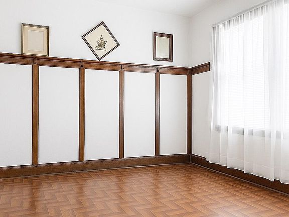 4th image of 70 Brighton Ave