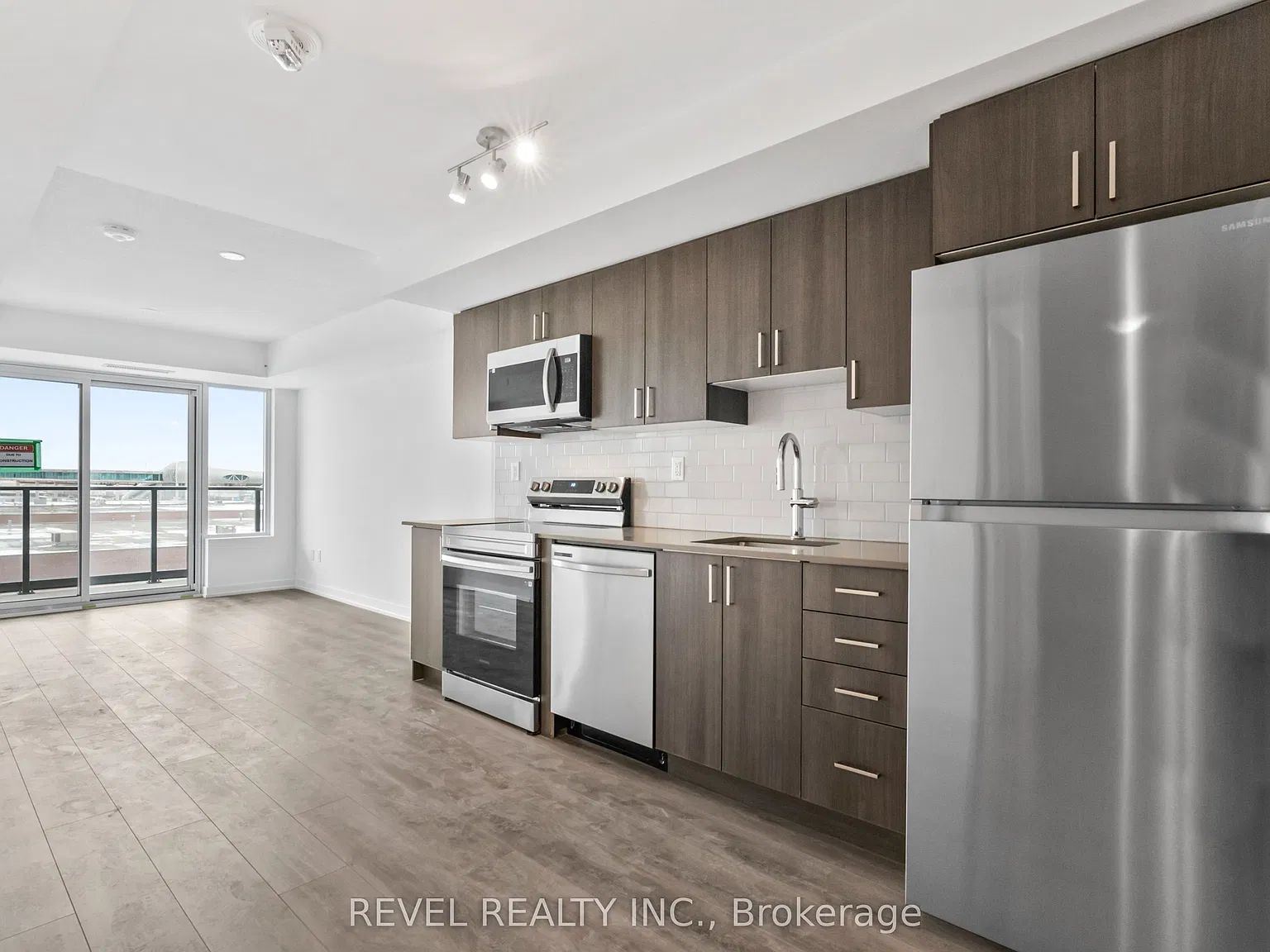 2 bed, $2,300 — Photo 3
