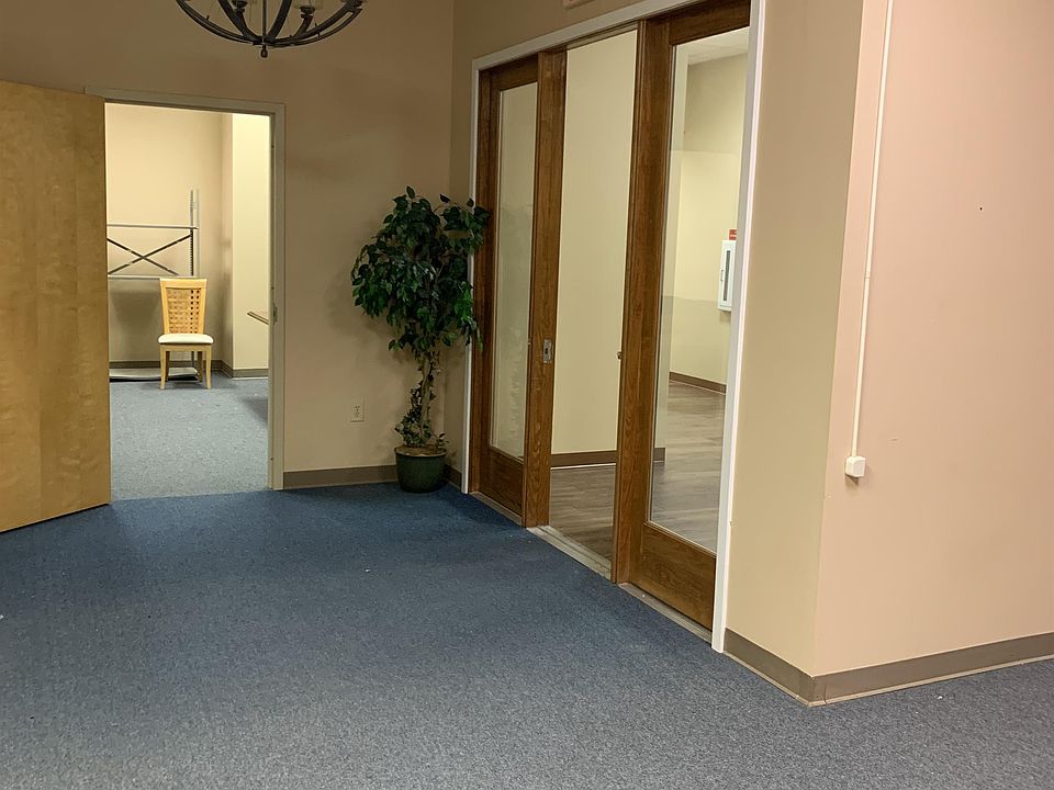 2nd image of 1021 Noble St Suite 1-200