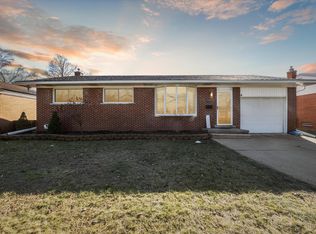 35499 Elmira St, Livonia, MI 48150