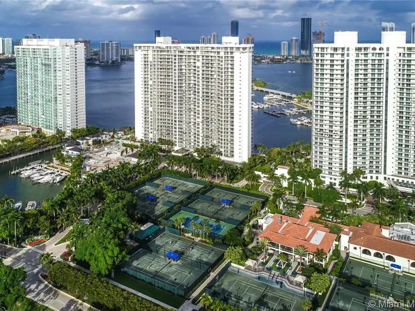 7000 Island Blvd APT 2508, Aventura, FL 33160