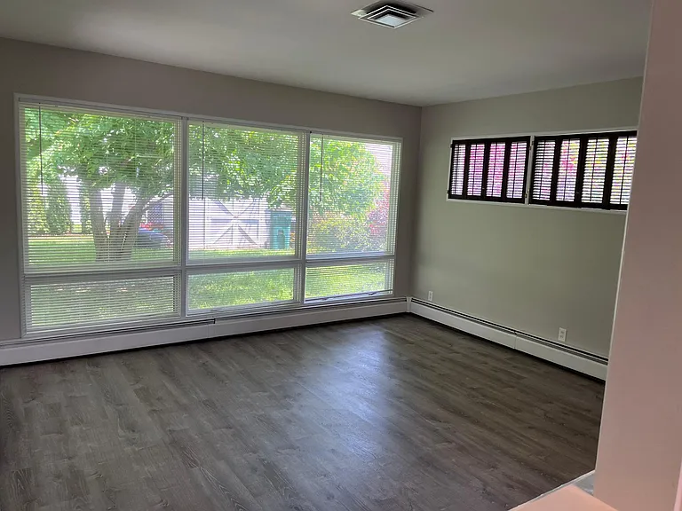 1812 Clifton Ave — Photo 11