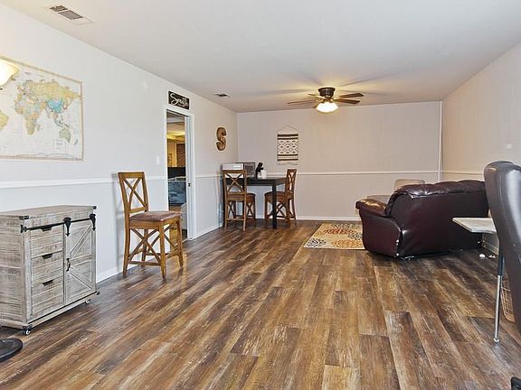 5th image of 4809 Strummer Dr