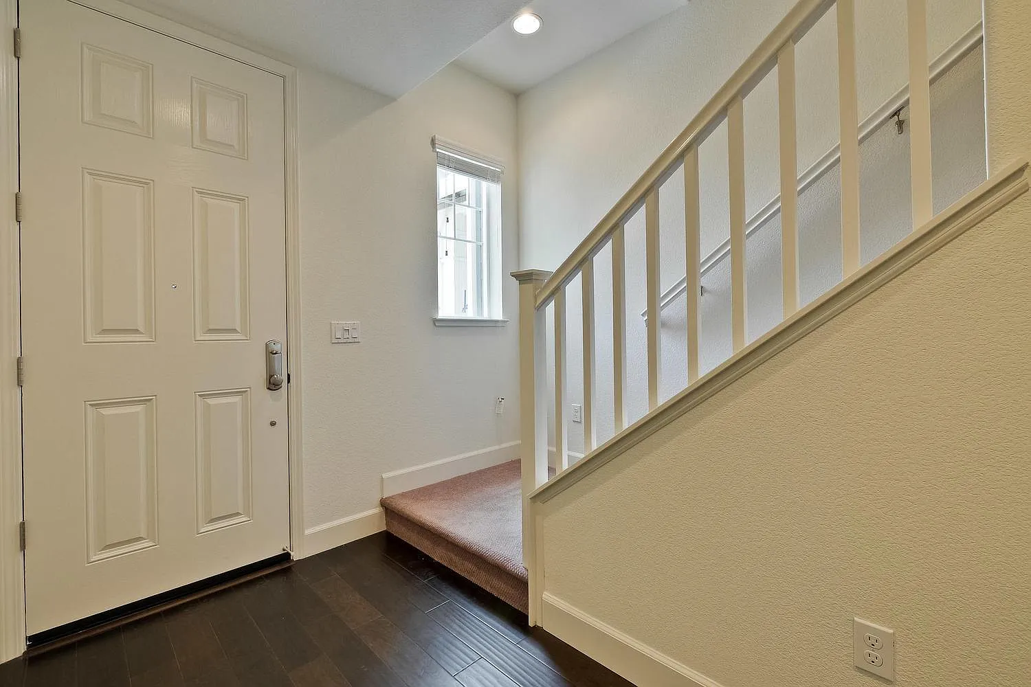 3 bed, 3.5 bath, 1931 sqft, $5,000 — Photo 3