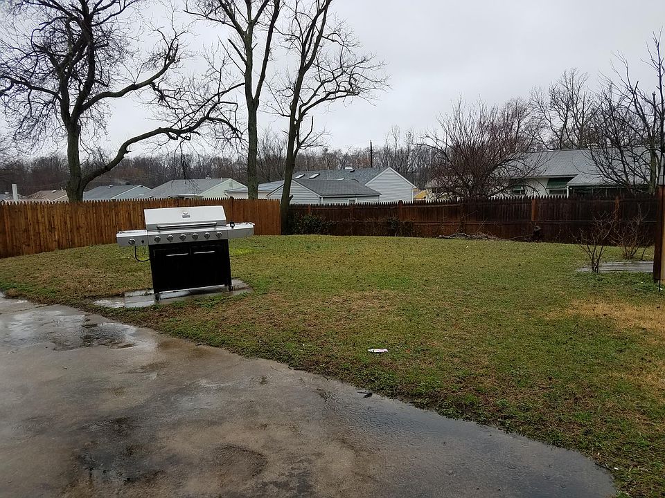 2nd image of 610 Westminster Rd