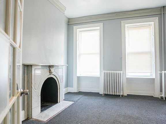 4th image of 1033 W Lanvale St #2