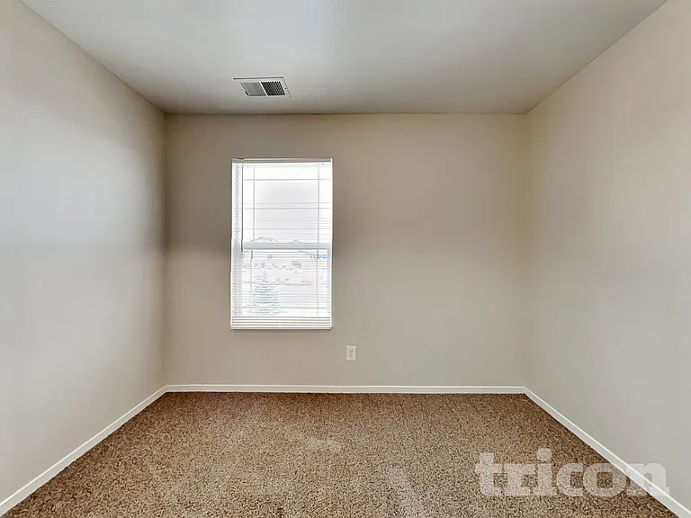 8818 Sunset Breeze Dr — Photo 9