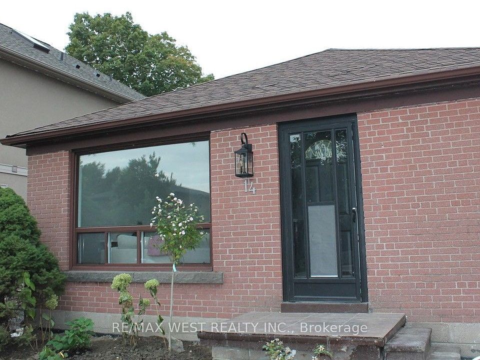 1st image of 14 Treeview Dr