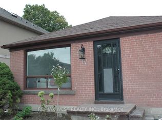 14 Treeview Dr, Toronto, ON M8W4B9