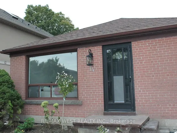 14 Treeview Dr, Toronto, ON M8W 4B9