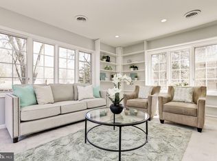 9517 Pin Oak Dr, Silver Spring, MD 20910