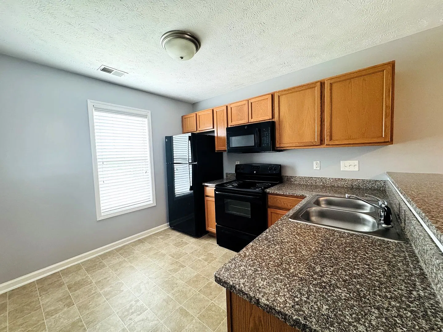 3613 Dornoch Dr — Photo 4