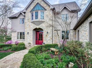 636 Cardinal Hill Ln, Powell, OH