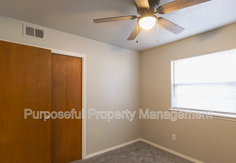 2624 N Markwell Ave — Photo 10
