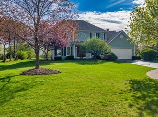 863 Winners Cup Ct, Geneva, IL 60134