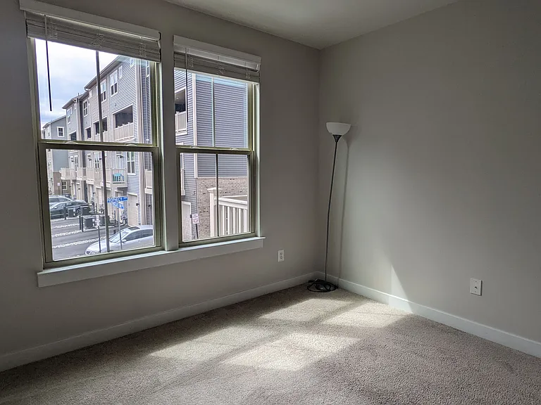 42595 Burbank Ter — Photo 26