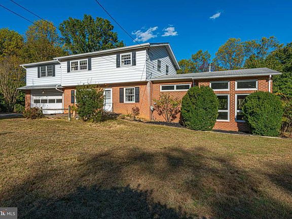 3rd image of 7 Winifred Ct
