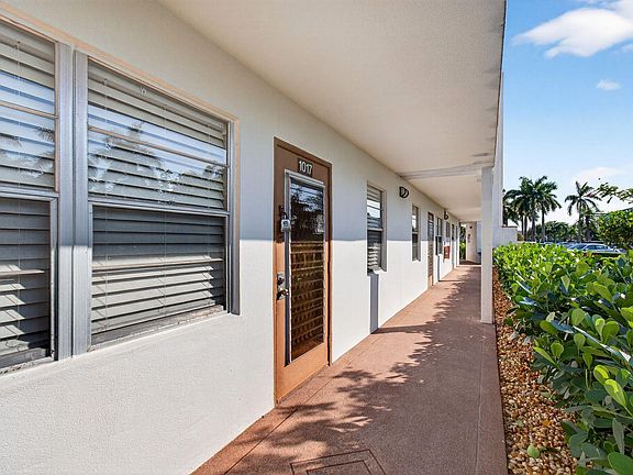 5th image of 1017 Cornwall